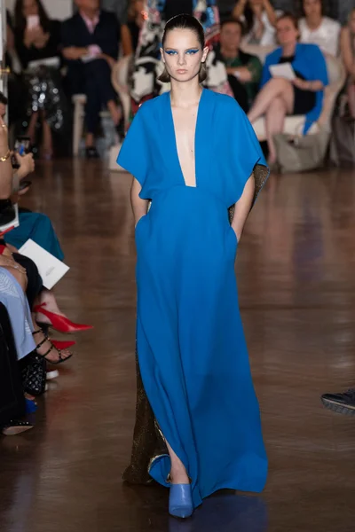 Look 24